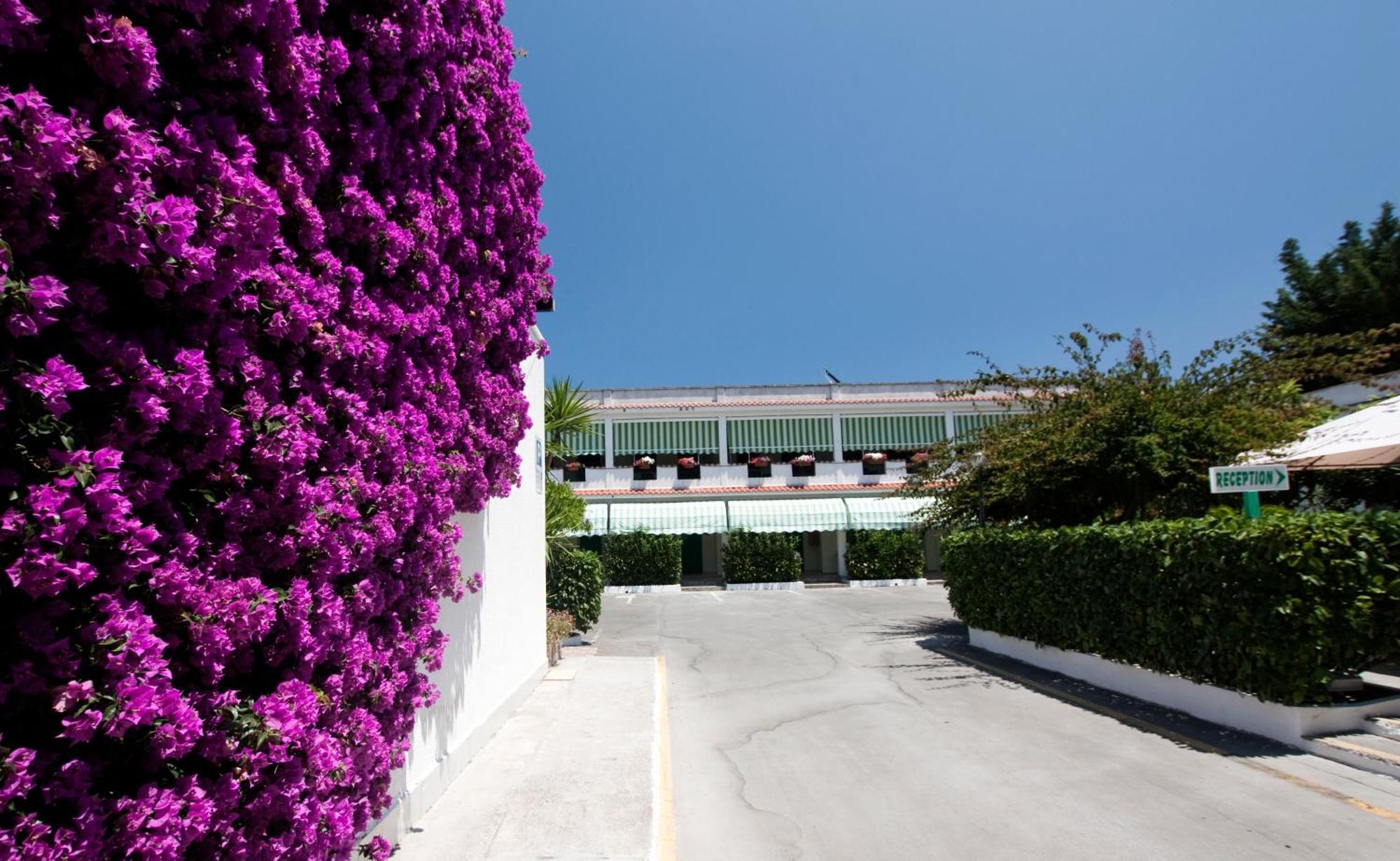 Hotel Residence Nemo Brindisi Exterior photo